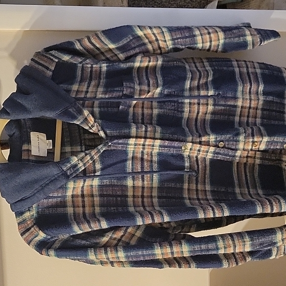 American Eagle Outfitters Tops - American eagle hooded flannel